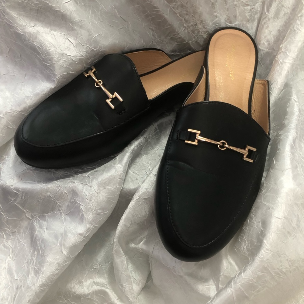Avenue Autumn Mule Size 11W, Black Loafers with Gold Buckle Detail